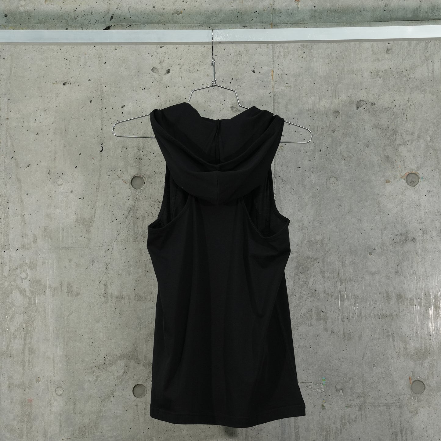 TANK TOP HOODED / 9999:BLACK