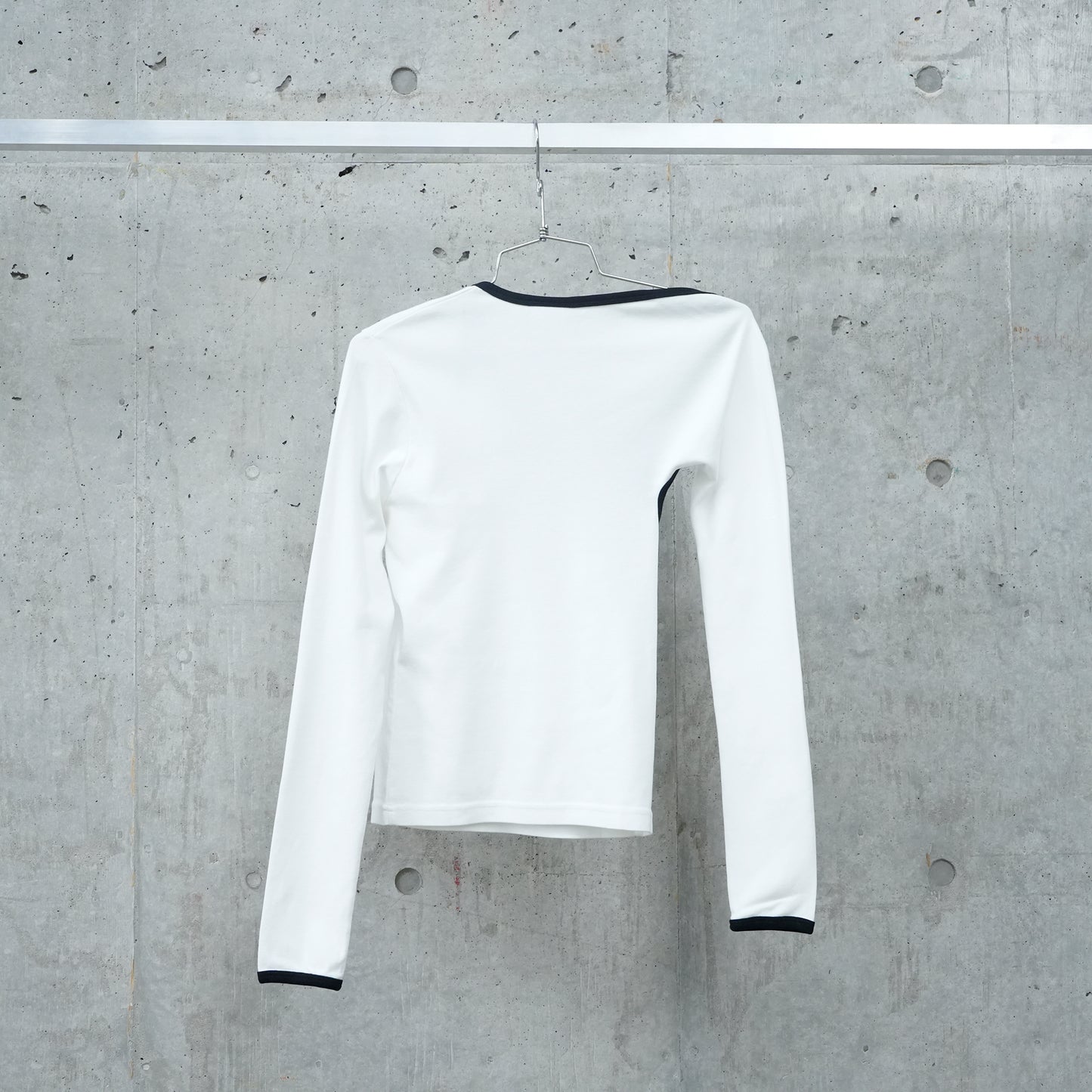 TOP SLASH CONTRAST / 0098:HERITAGE WHITE/BLACK