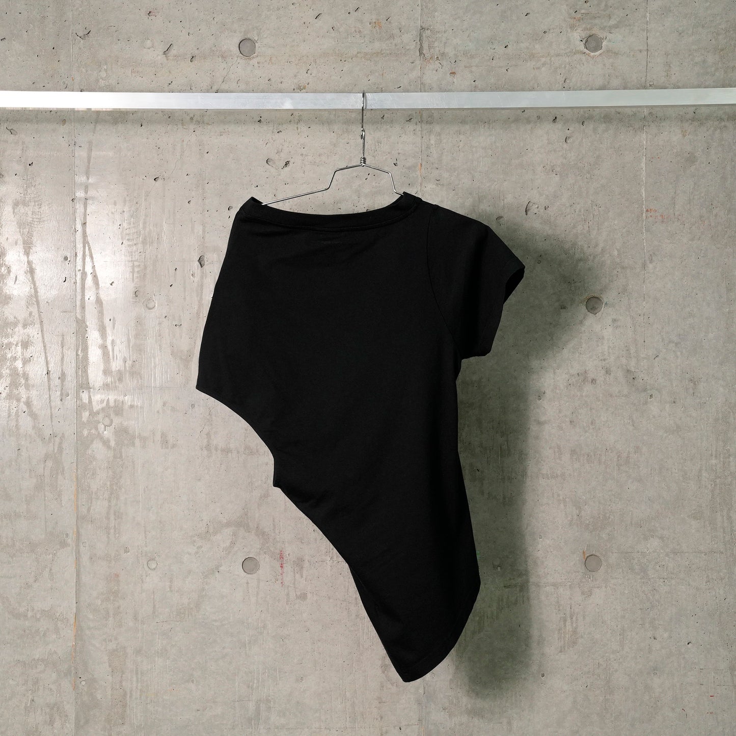 T-SHIRT TWIST ASYMETRICAL / 9999:BLACK