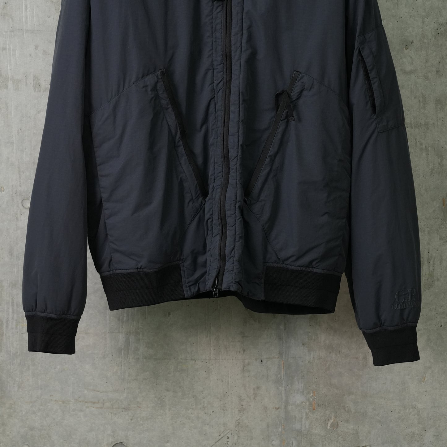 SHORT JACKET IN FLATT NYLON / 995:BLACK SAND