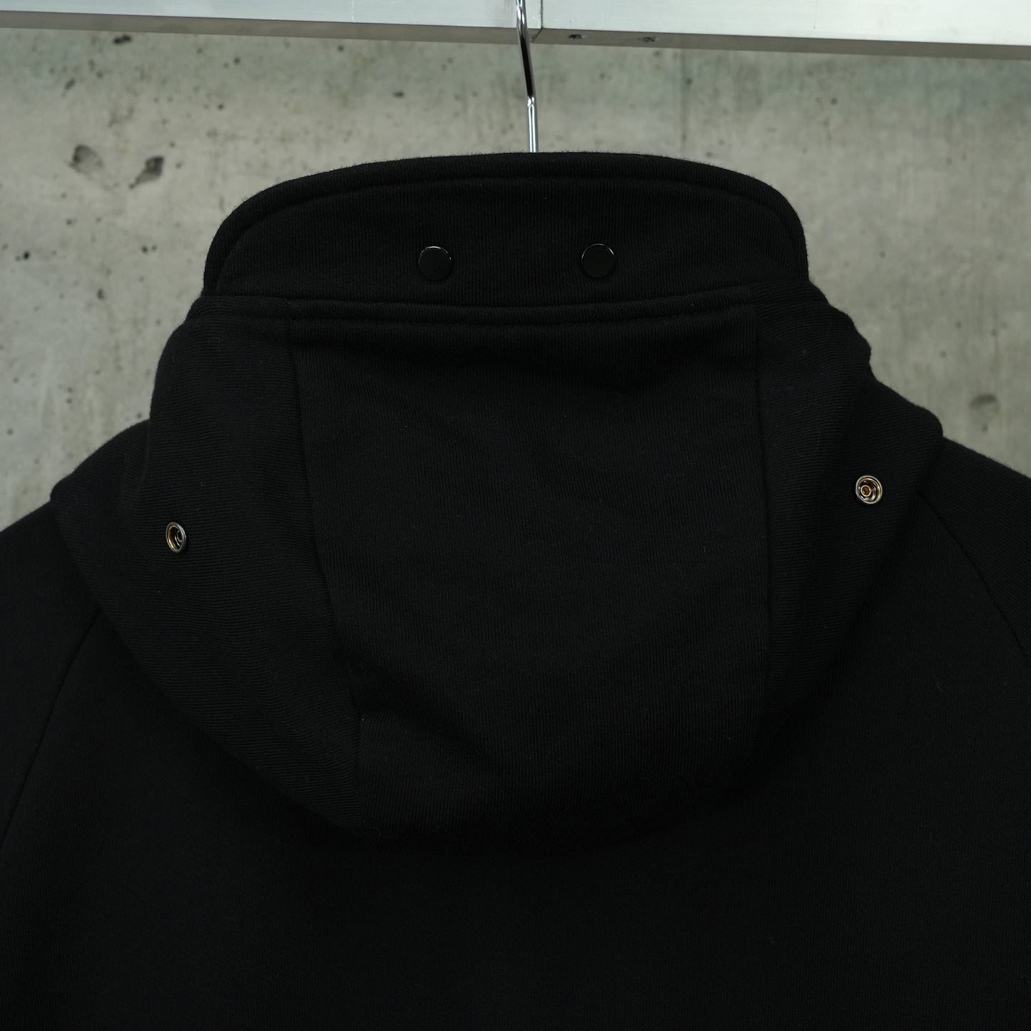 SWEATSHIRT / 999:BLACK