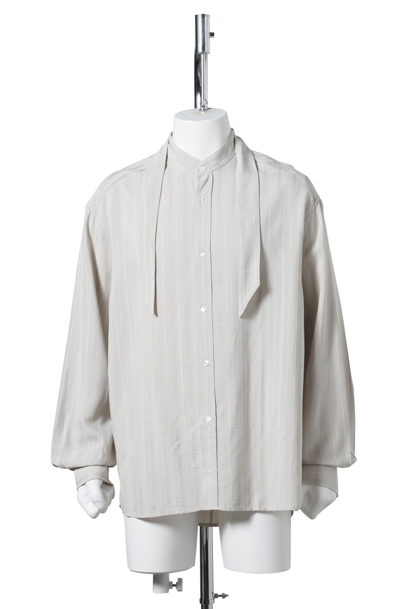 RELAXED FIT SHIRT FEATURING A SCARF COLLAR DESIGN / GREY JACQUARD