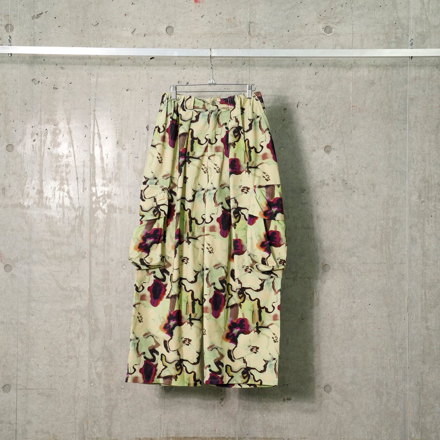 PLEATED CARGO PANT / WATERCOLOR FLORAL