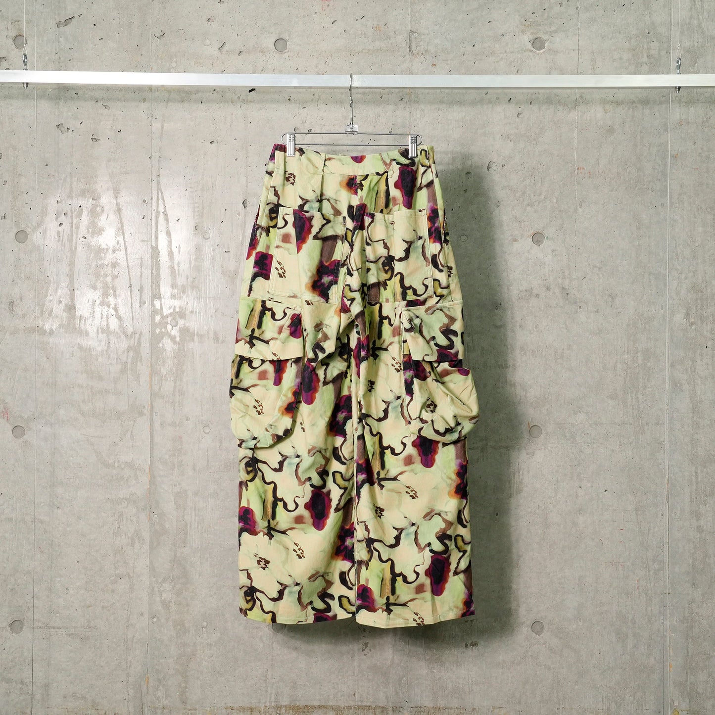 PLEATED CARGO PANT / WATERCOLOR FLORAL