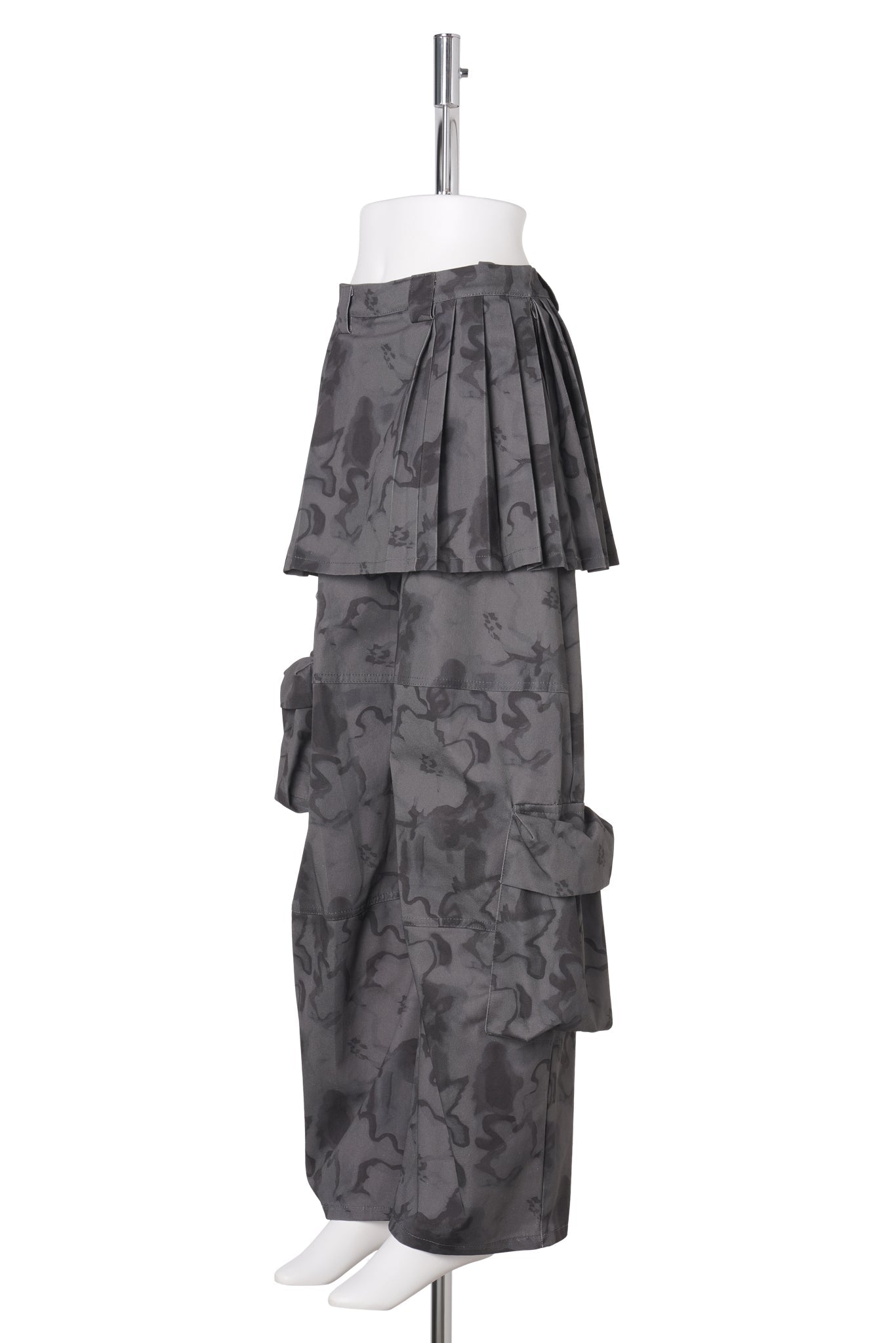 LAWN SKIRT CARGO PANT / BLACK FLORAL SCRIBBLE