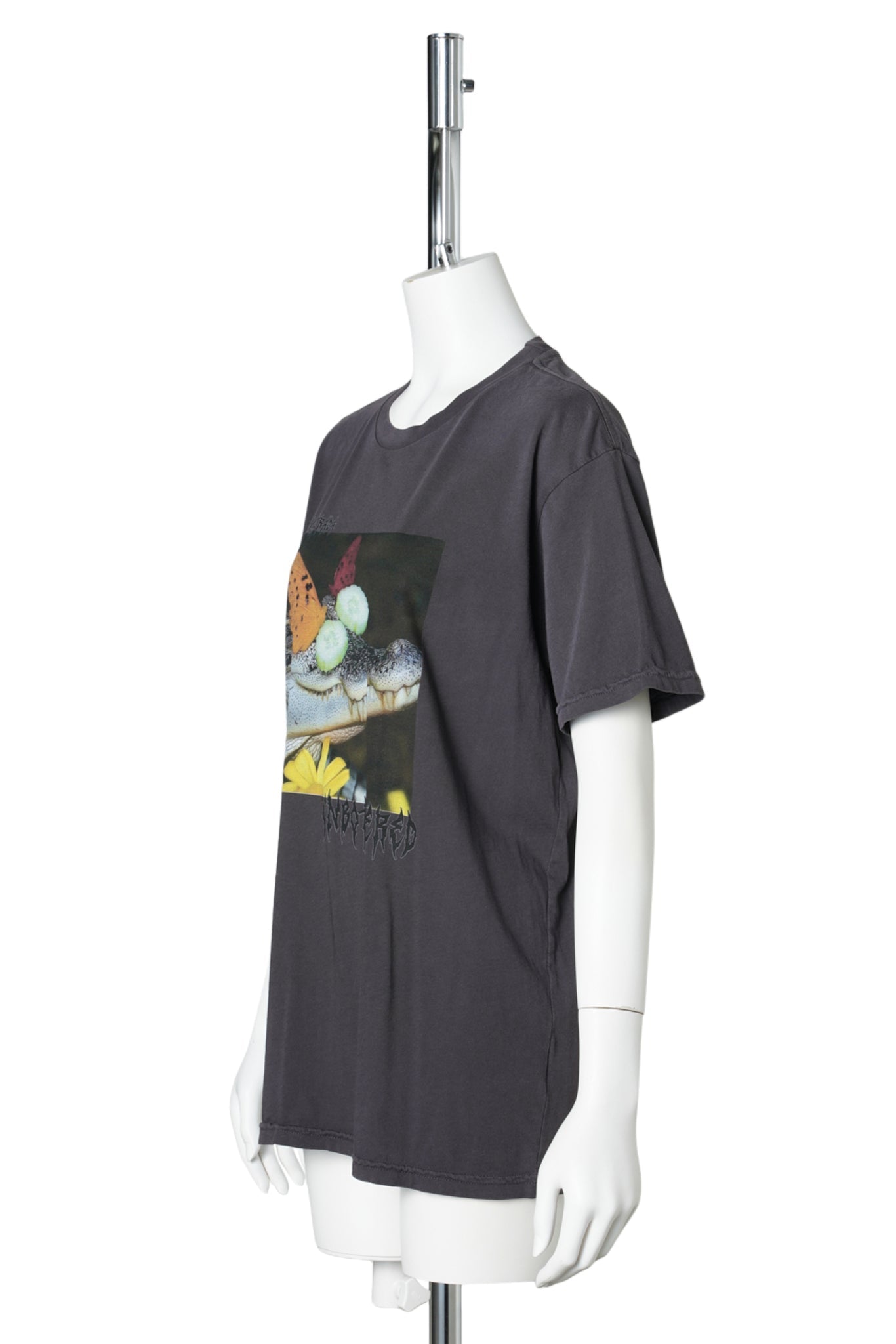 GRAPHIC TEE / UNBOTHERED