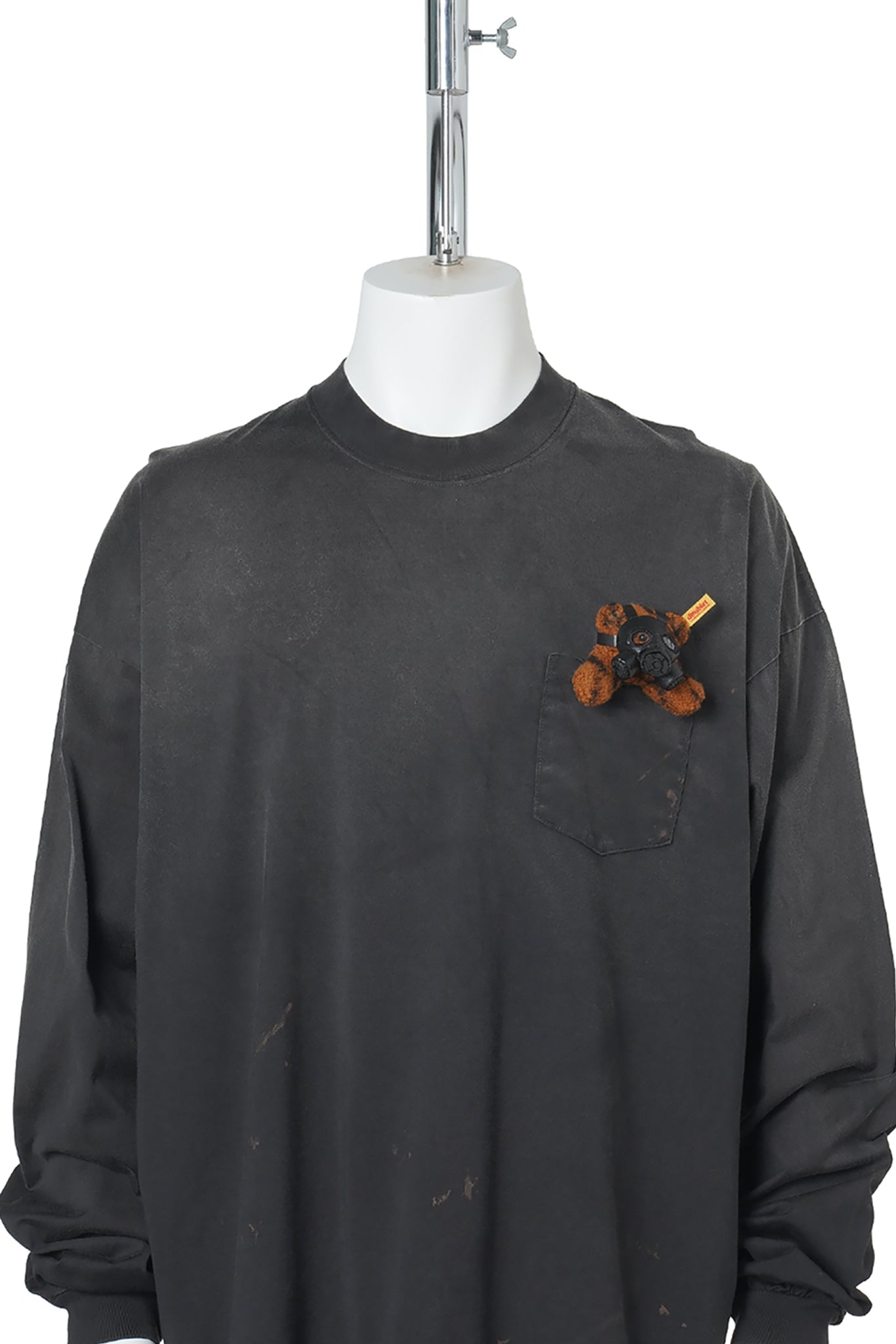 GAS MASK BEAR LONG SLEEVE T-SHIRT / BLACK