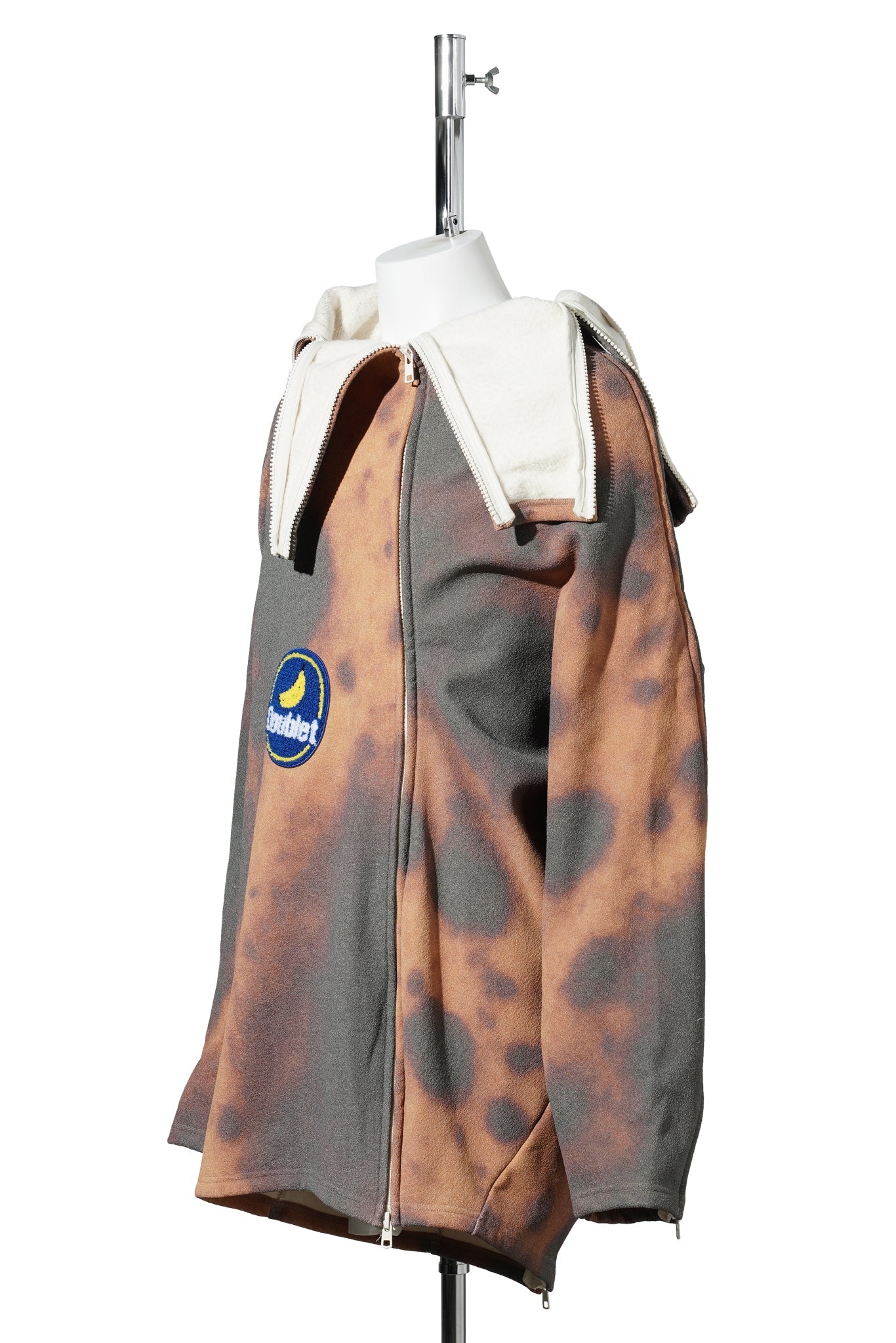 PEELABLE BANANA HOODIE / BROWN