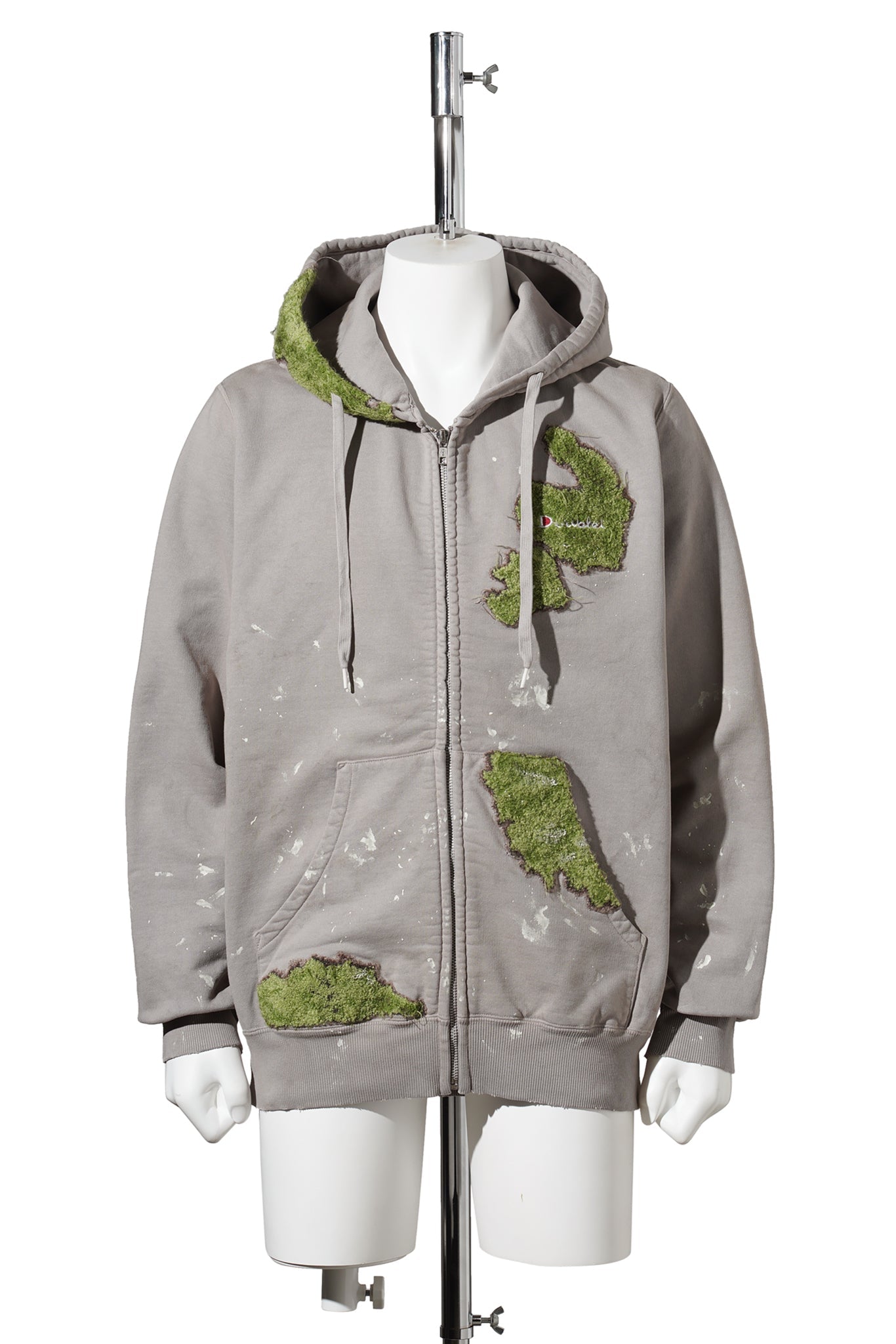 MOSS-GROWN EMBROIDERY SWEAT HOODIE / GREY
