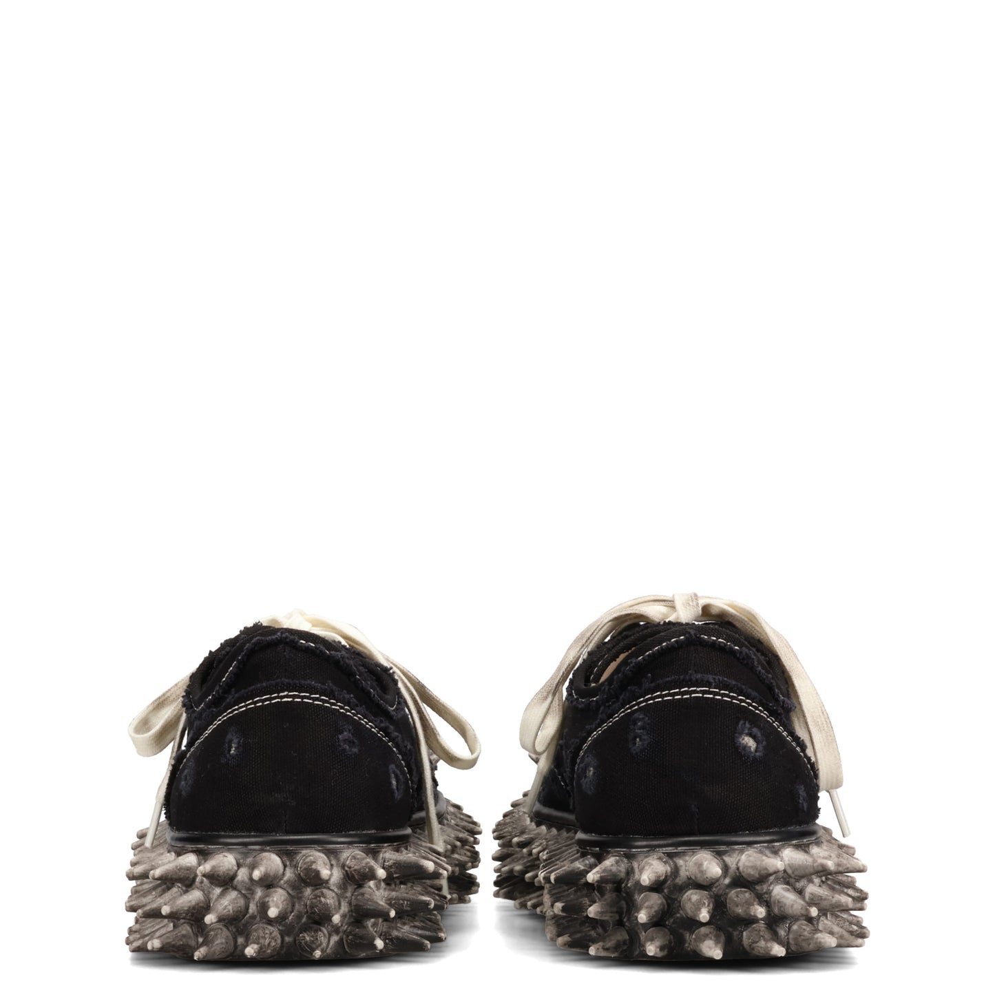 DIRTY SPIKE TOE CAP CANVAS SNEAKER / BLACK