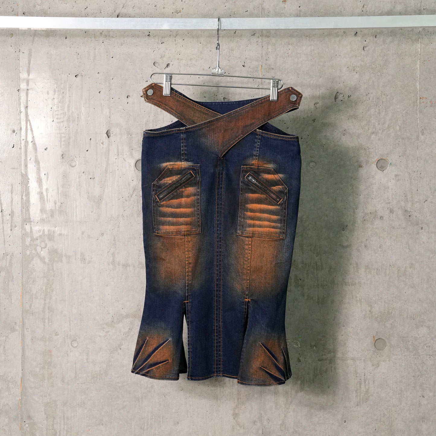 CROSS WAIST DENIM SKIRT / DENIM BLUE