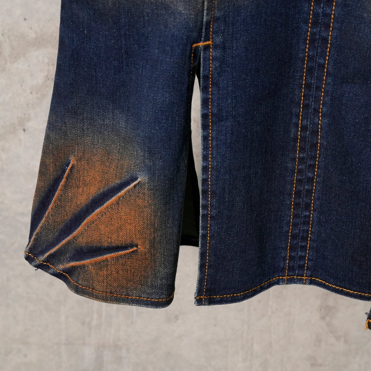 CROSS WAIST DENIM SKIRT / DENIM BLUE