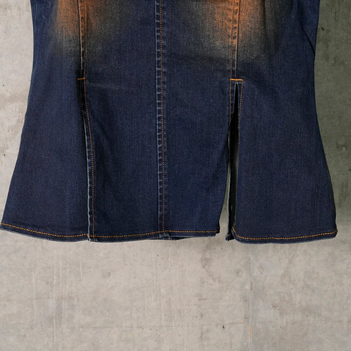 CROSS WAIST DENIM SKIRT / DENIM BLUE