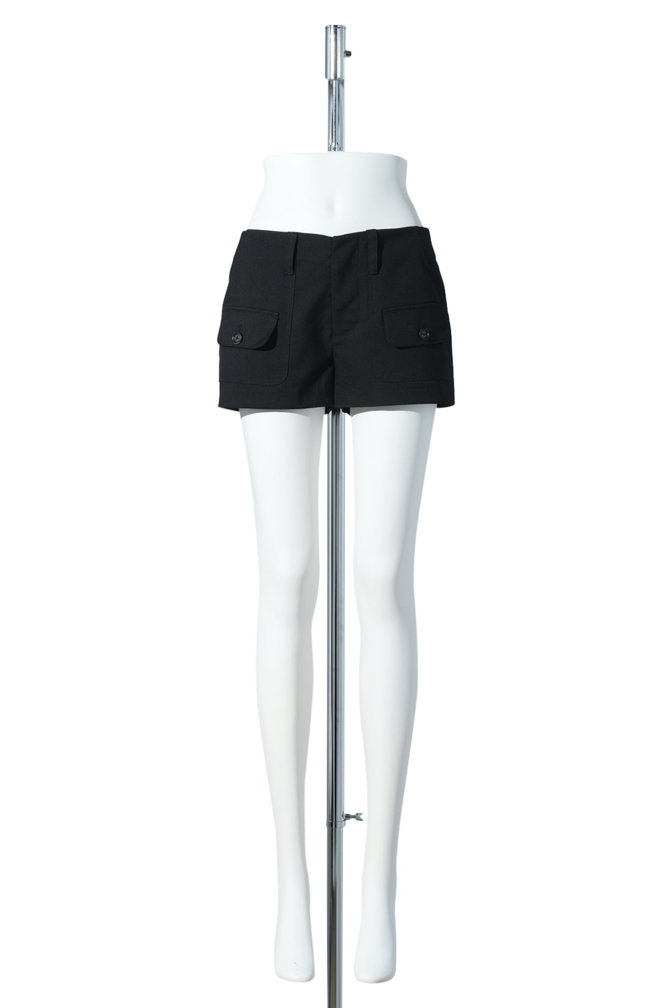 PENELOPE PATCH POCKET SHORT / BLACK