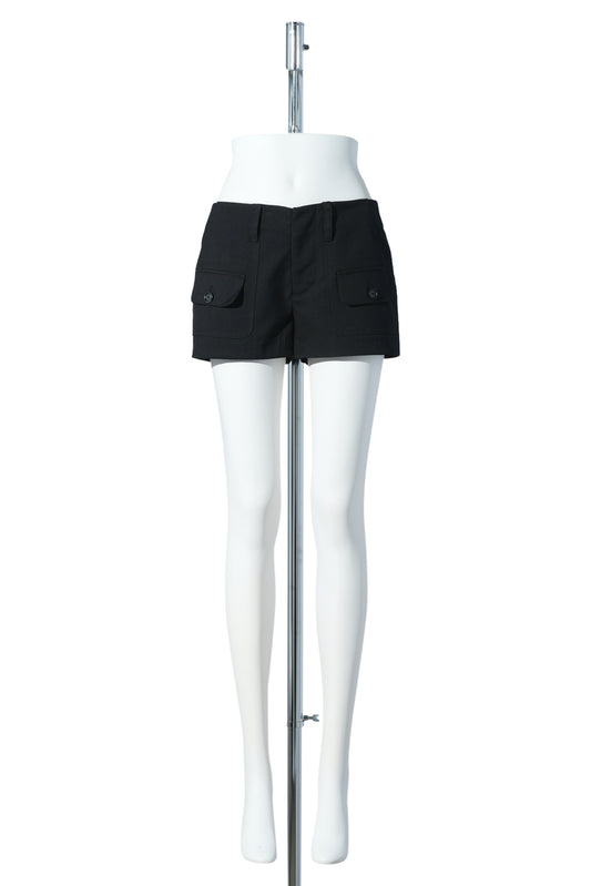 PENELOPE PATCH POCKET SHORT / BLACK