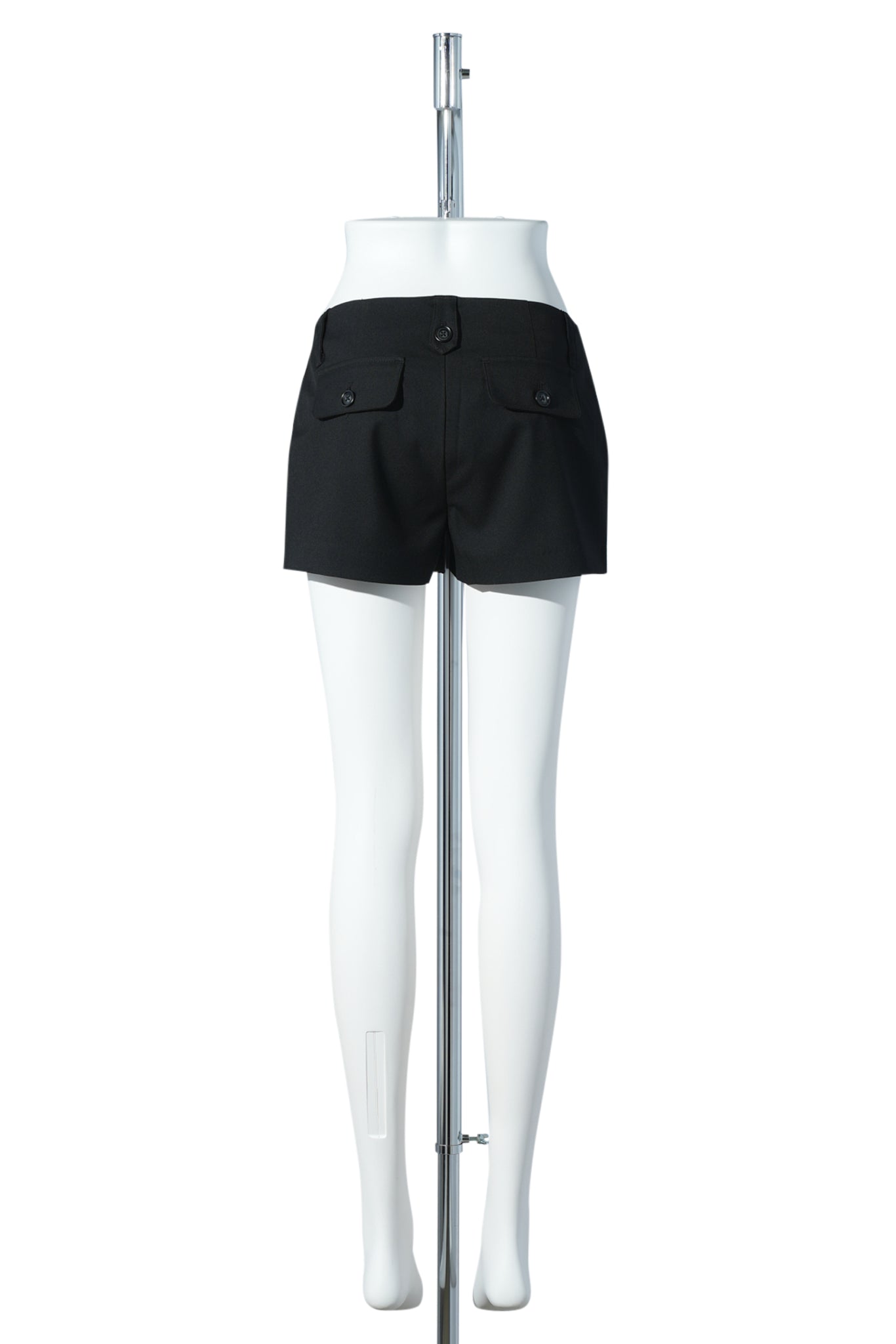 PENELOPE PATCH POCKET SHORT / BLACK