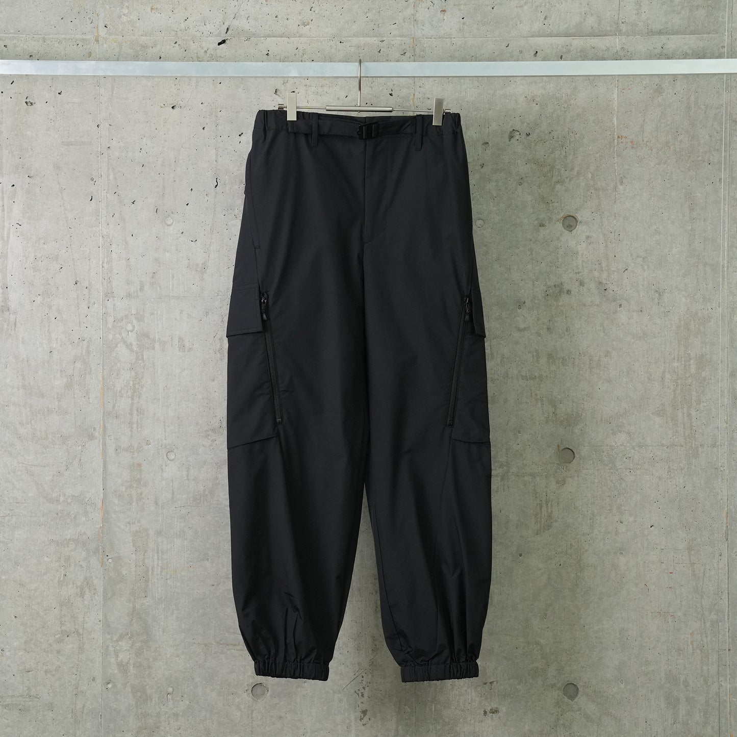 WIND STPR CARGO PANTS / BLACK