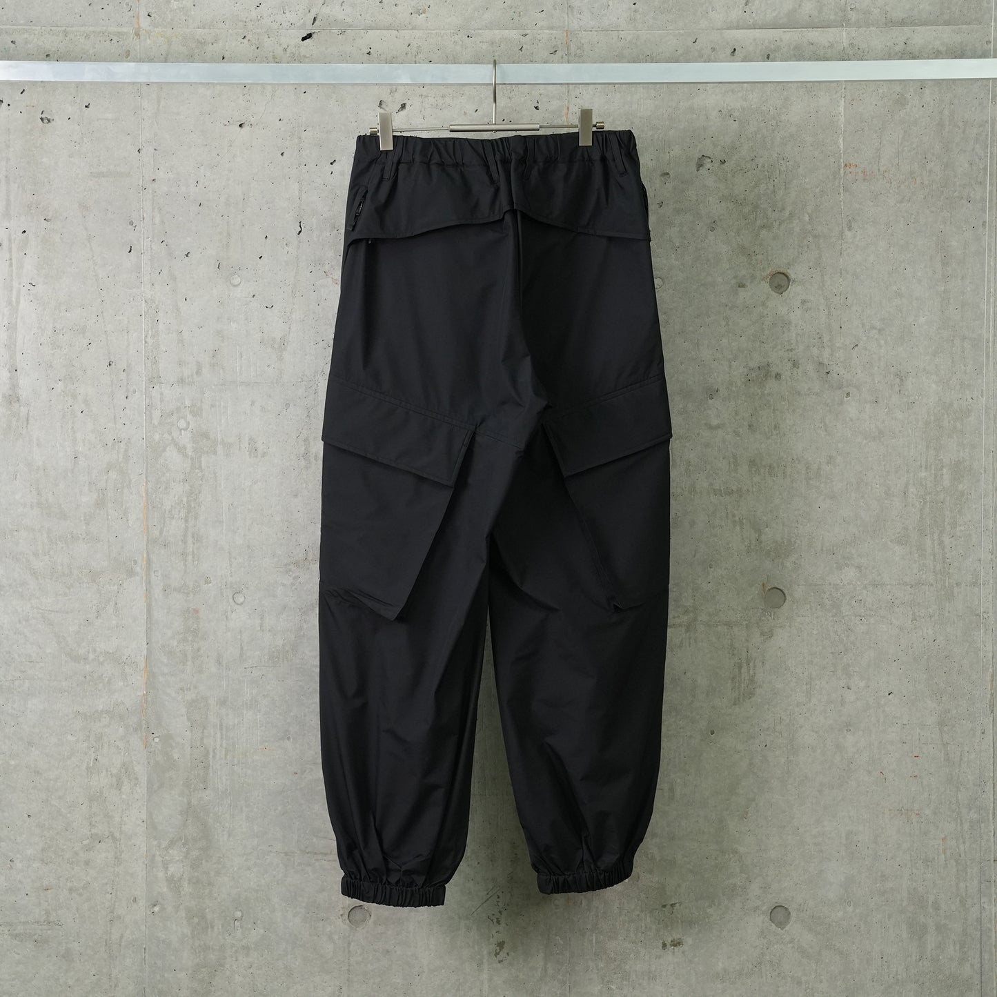 WIND STPR CARGO PANTS / BLACK