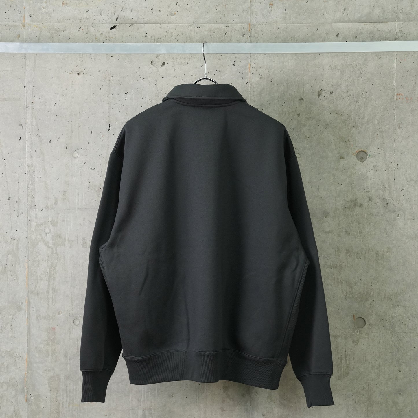 TECH SWEAT SNAP PULLOVER / CHARCOAL