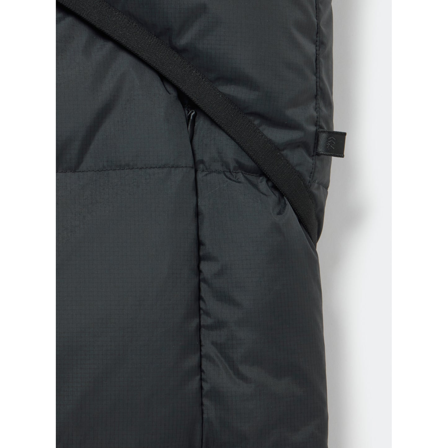 TECH ALPINE DOWN VEST / BLACK