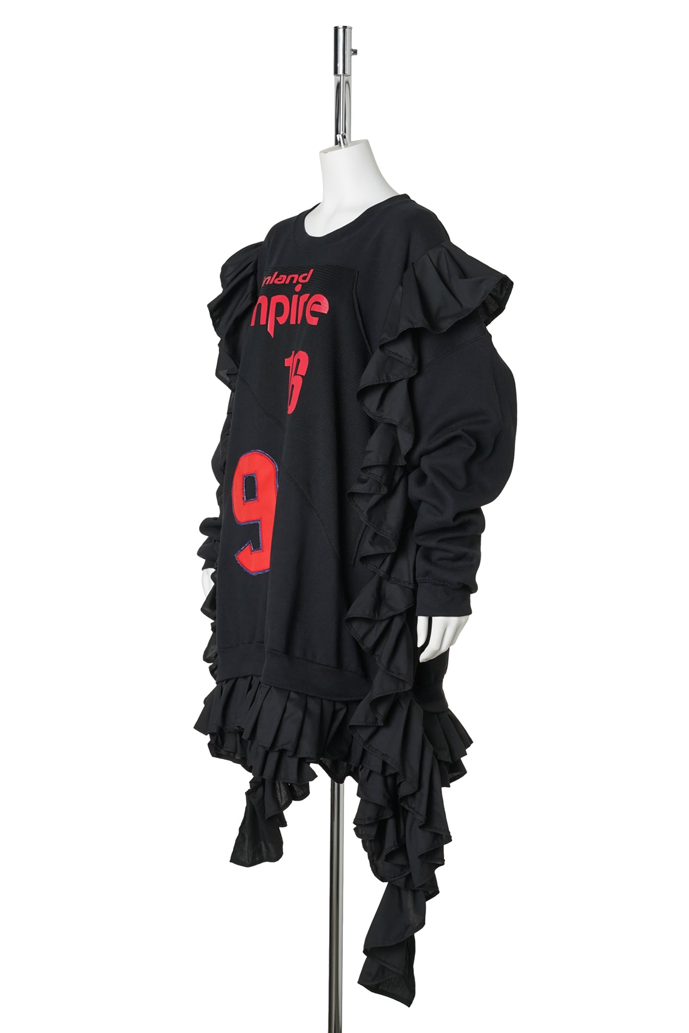 EMPIRE 16 / BLACK