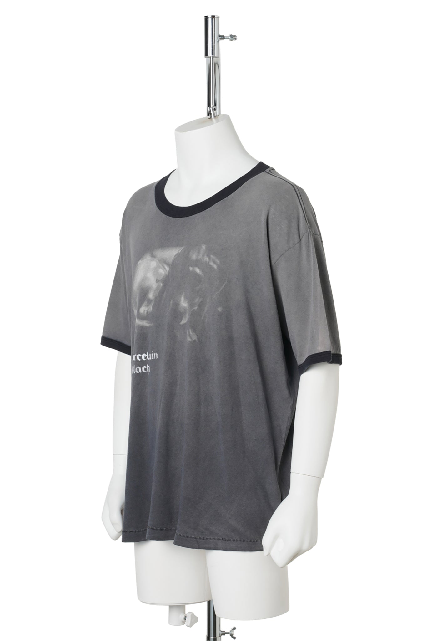 PORCELAIN DOG PATCH RINGER T-SHIRT / FADED CHARCOAL/BLACK