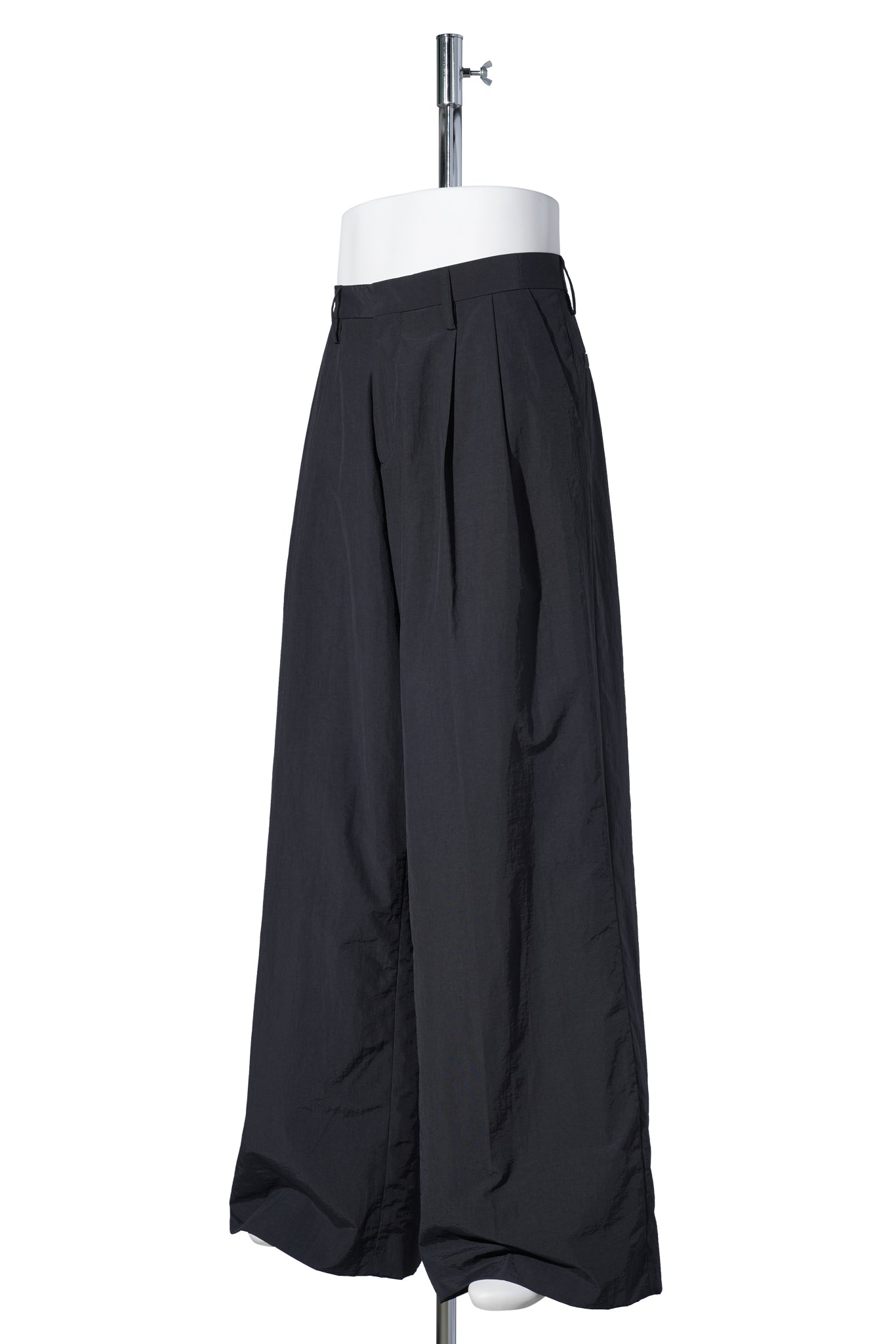 UNISEX NYLON PLEATED SUIT TROUSERS WOVEN / CHARCOAL