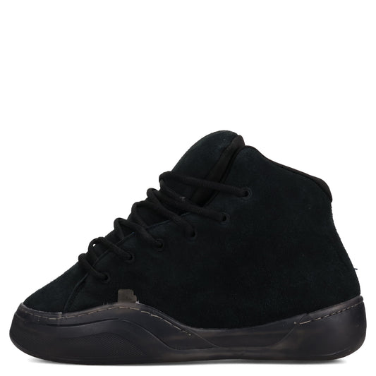 UNISEX SUEDE MID VAMP SNEAKERS / PIRATE BLACK