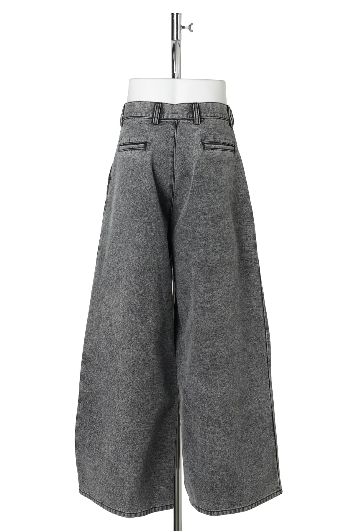 UNISEX PLEATED JEANS / BLACK