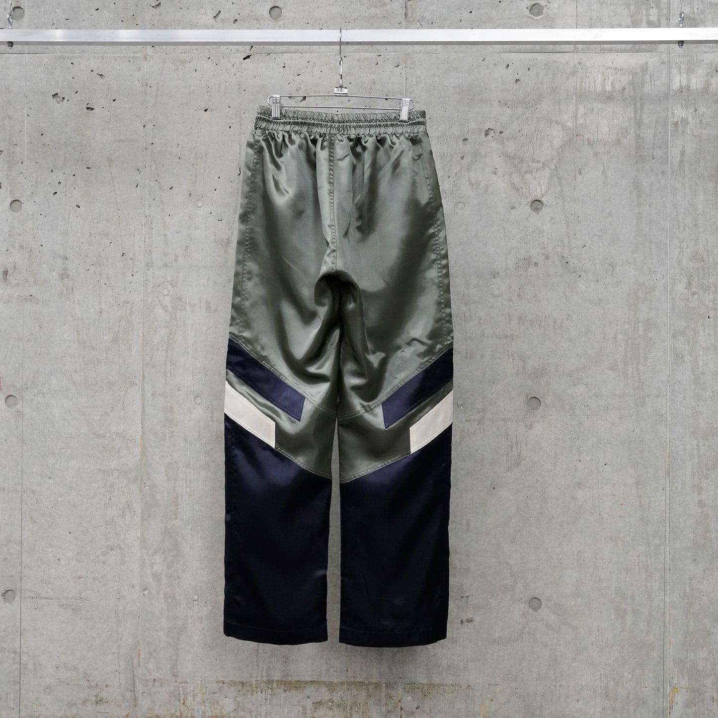 TRACK SUIT PANT / GRAY