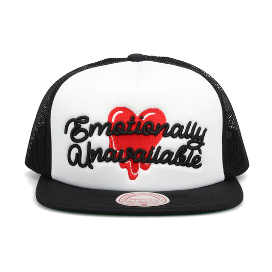 EU SCRIPT LOGO TRUCKER / WHITE/BLACK