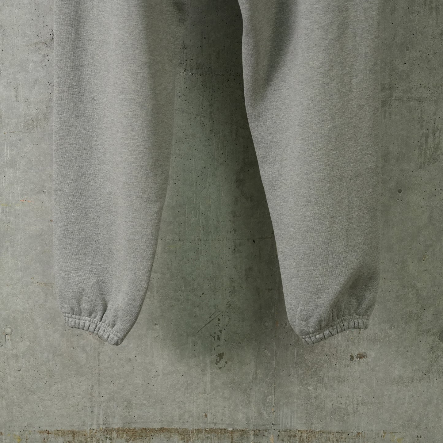 FLEECE ESSENTIAL SWEATPANT / DARK HEATHER