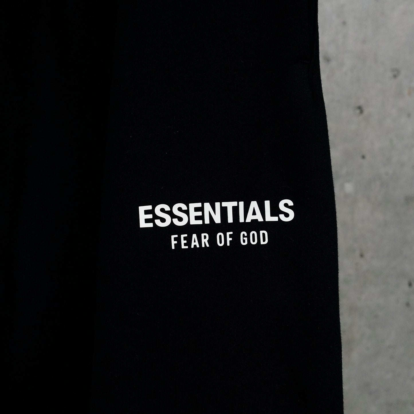 FLEECE ESSENTIAL SWEATPANT / BLACK