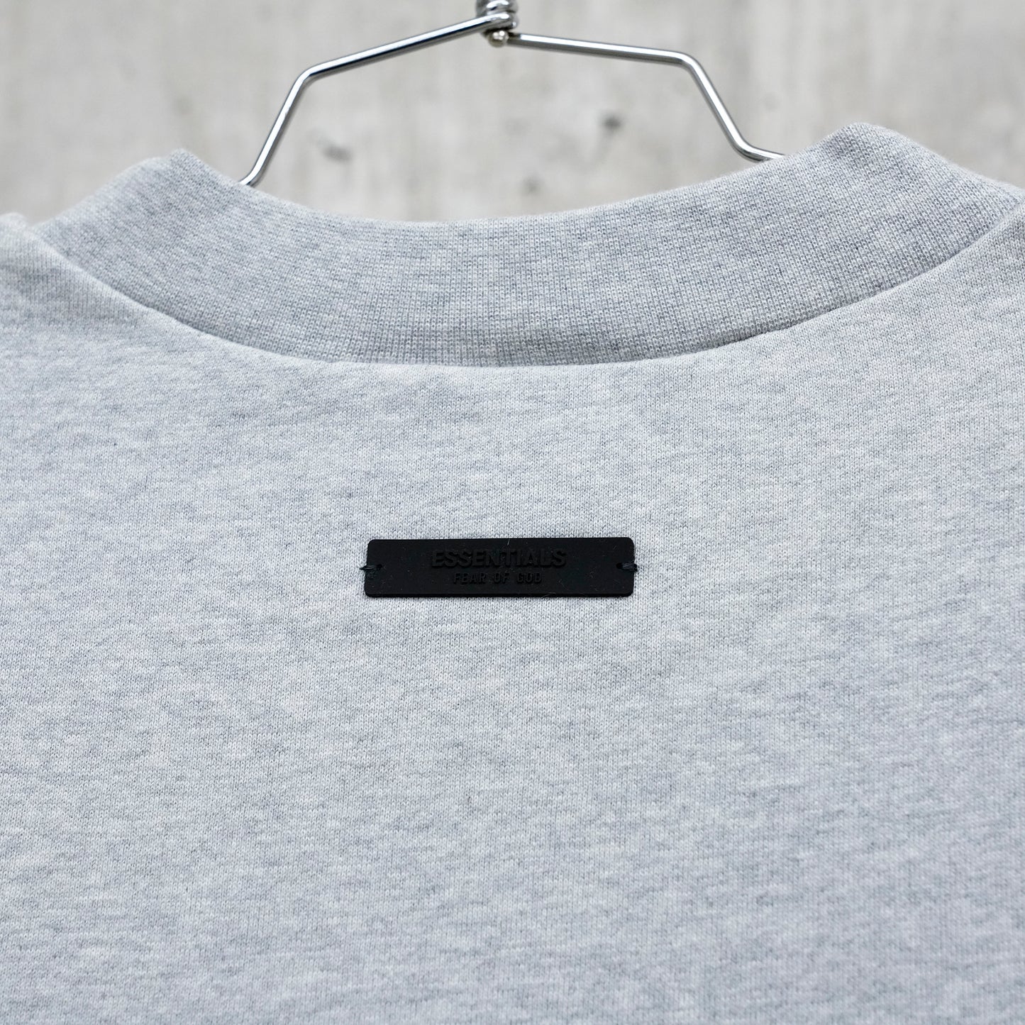 FLEECE CREWNECK / LIGHT HEATHER GRAY