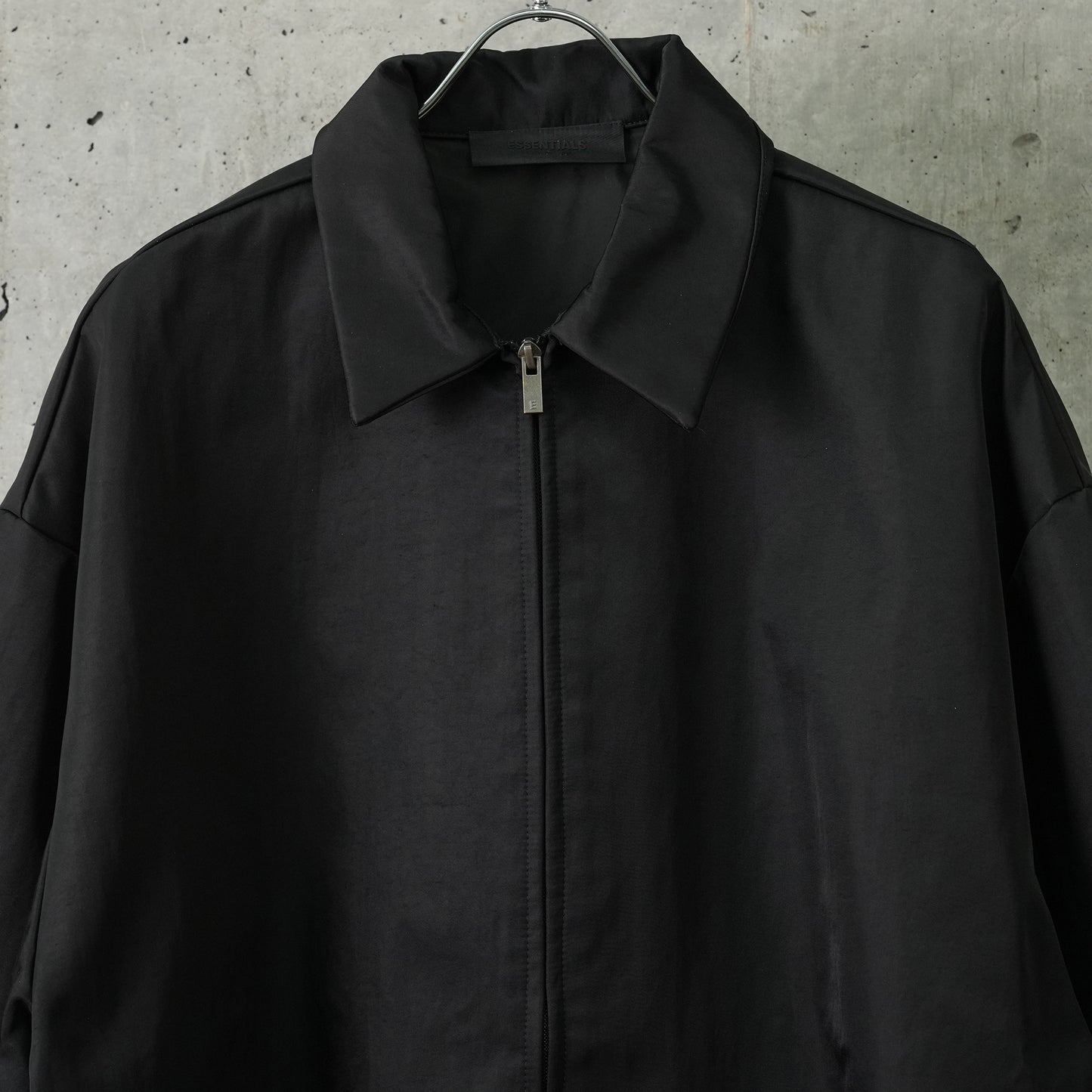 TEXTURED NYLON TRUCKER JACKET / BLACK