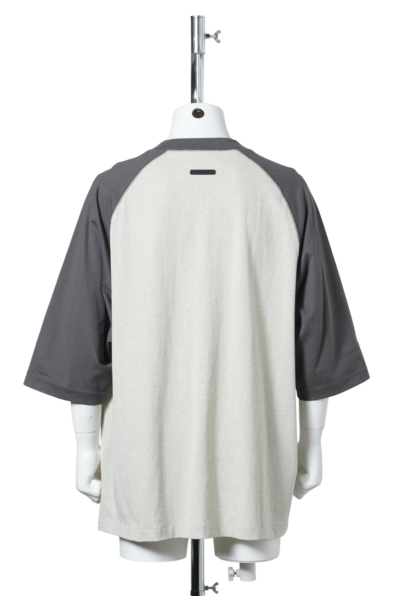 SIGNATURE BASEBALL TEE / HEATHER STONE/IRON GREY