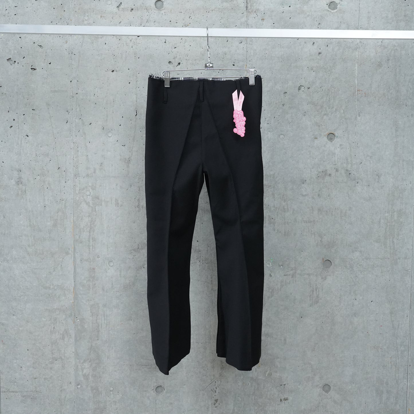 V-LINE TROUSERS / BLACK