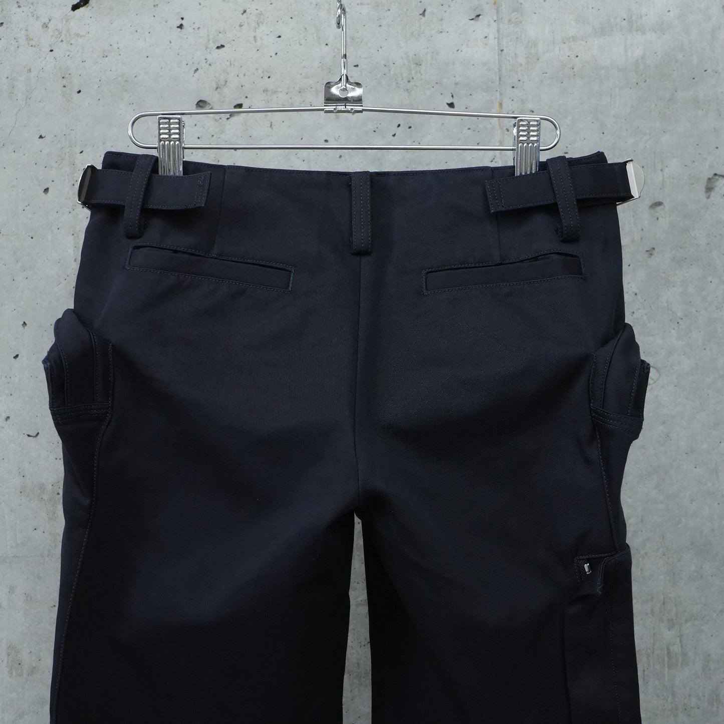 FLARED CARGOS / BLACK