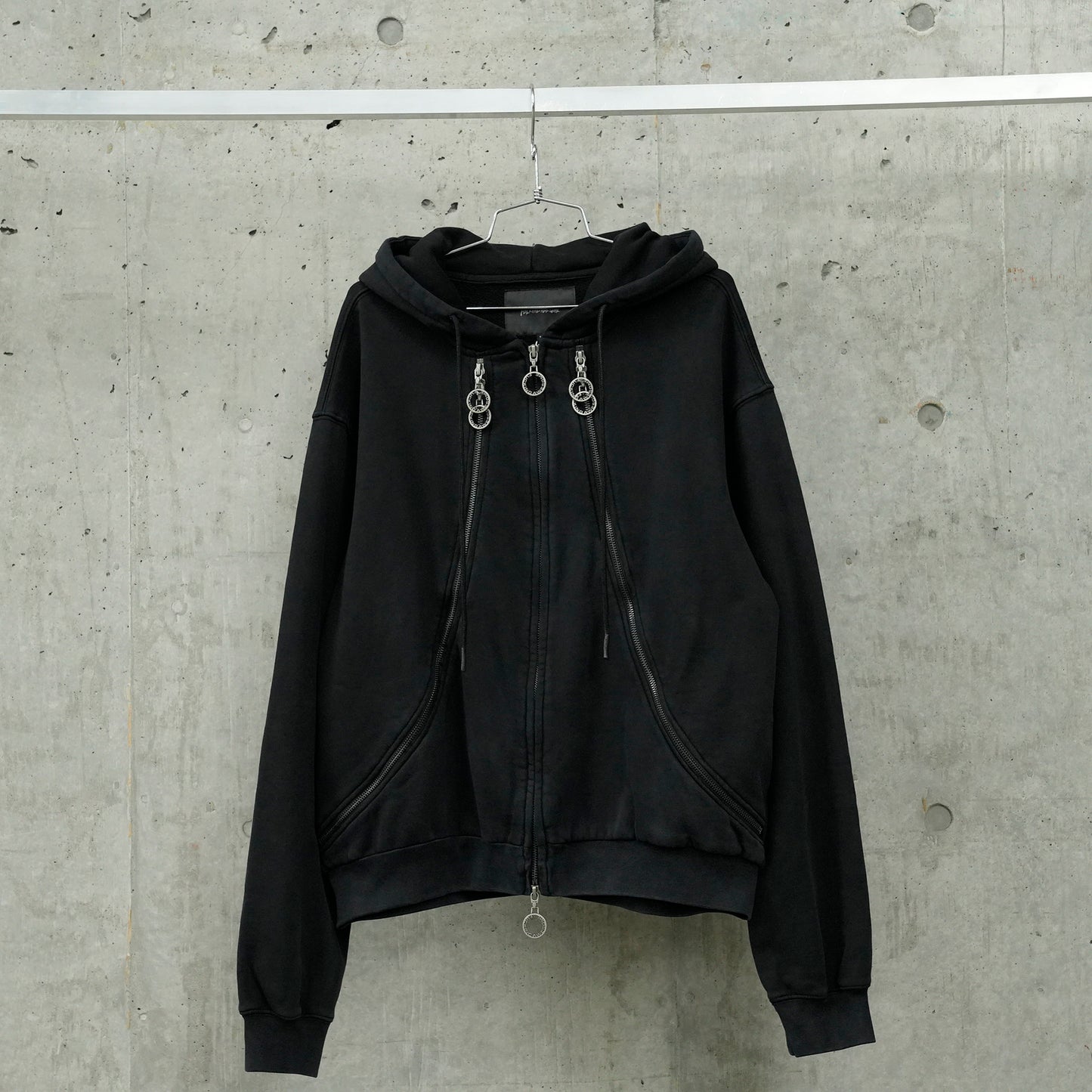 ZIPPERS HOODIE / WASHED BLACK