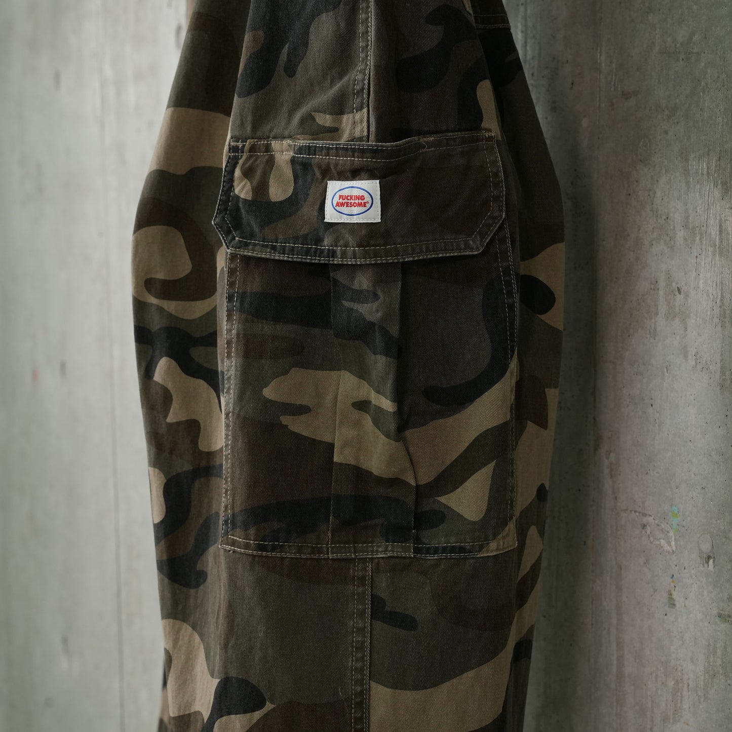 CONTACTS - WASHED BAGGY CARGO PANT / WASHED CAMO