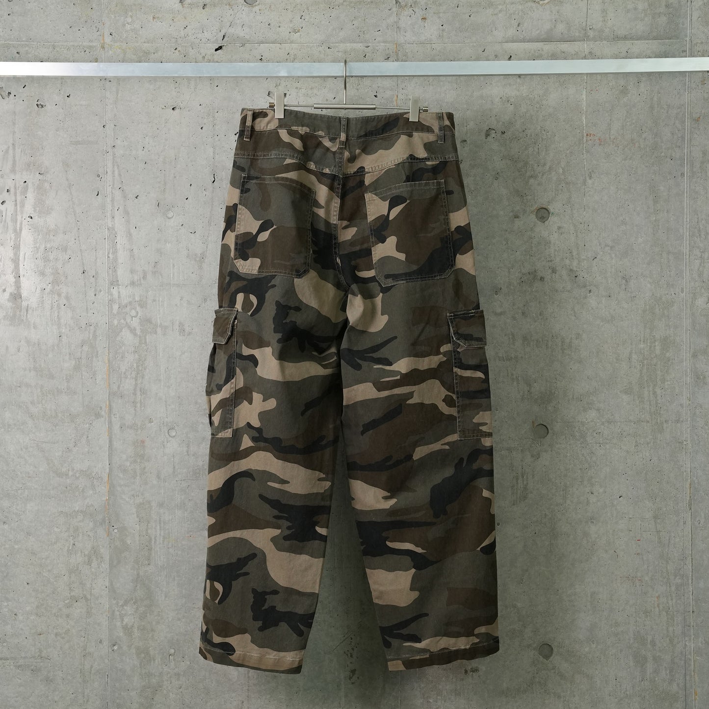 CONTACTS - WASHED BAGGY CARGO PANT / WASHED CAMO