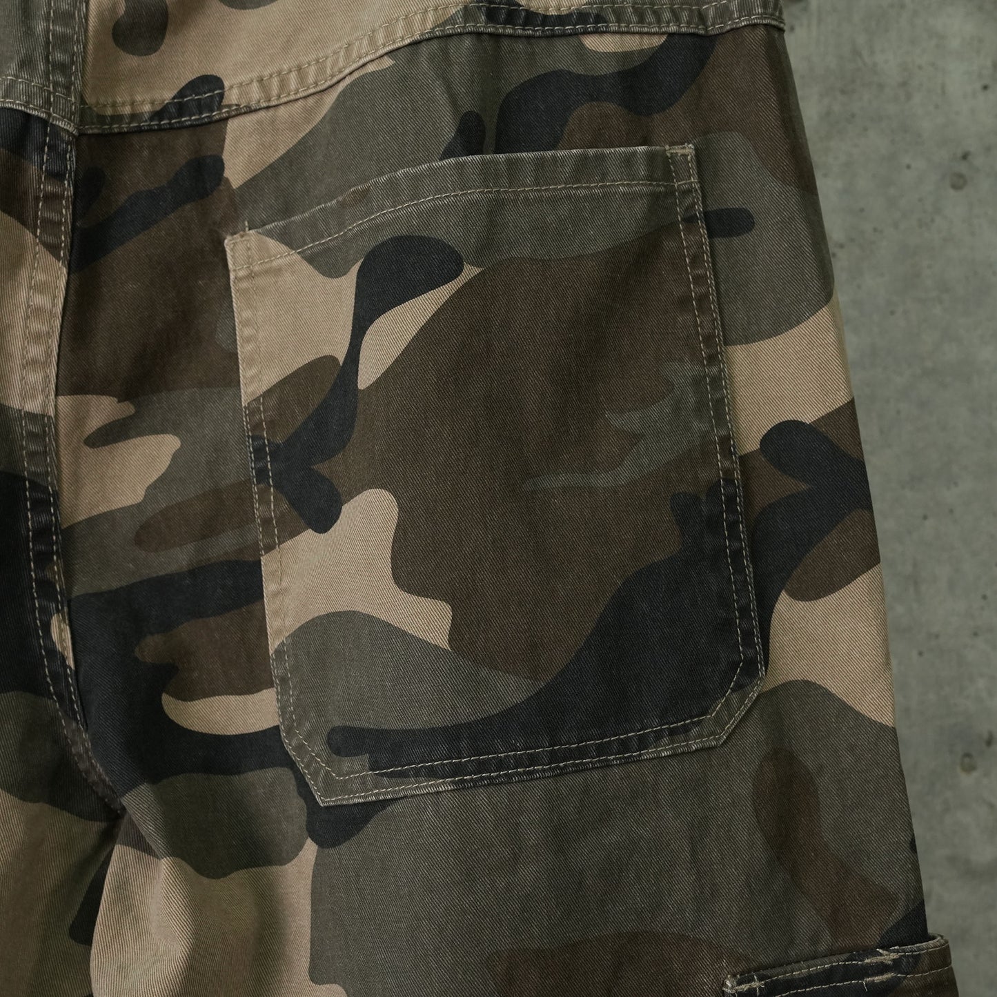 CONTACTS - WASHED BAGGY CARGO PANT / WASHED CAMO