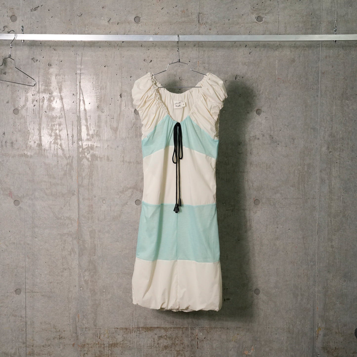 DRAWSTRING STRIP DRESS / WHITE&MINT