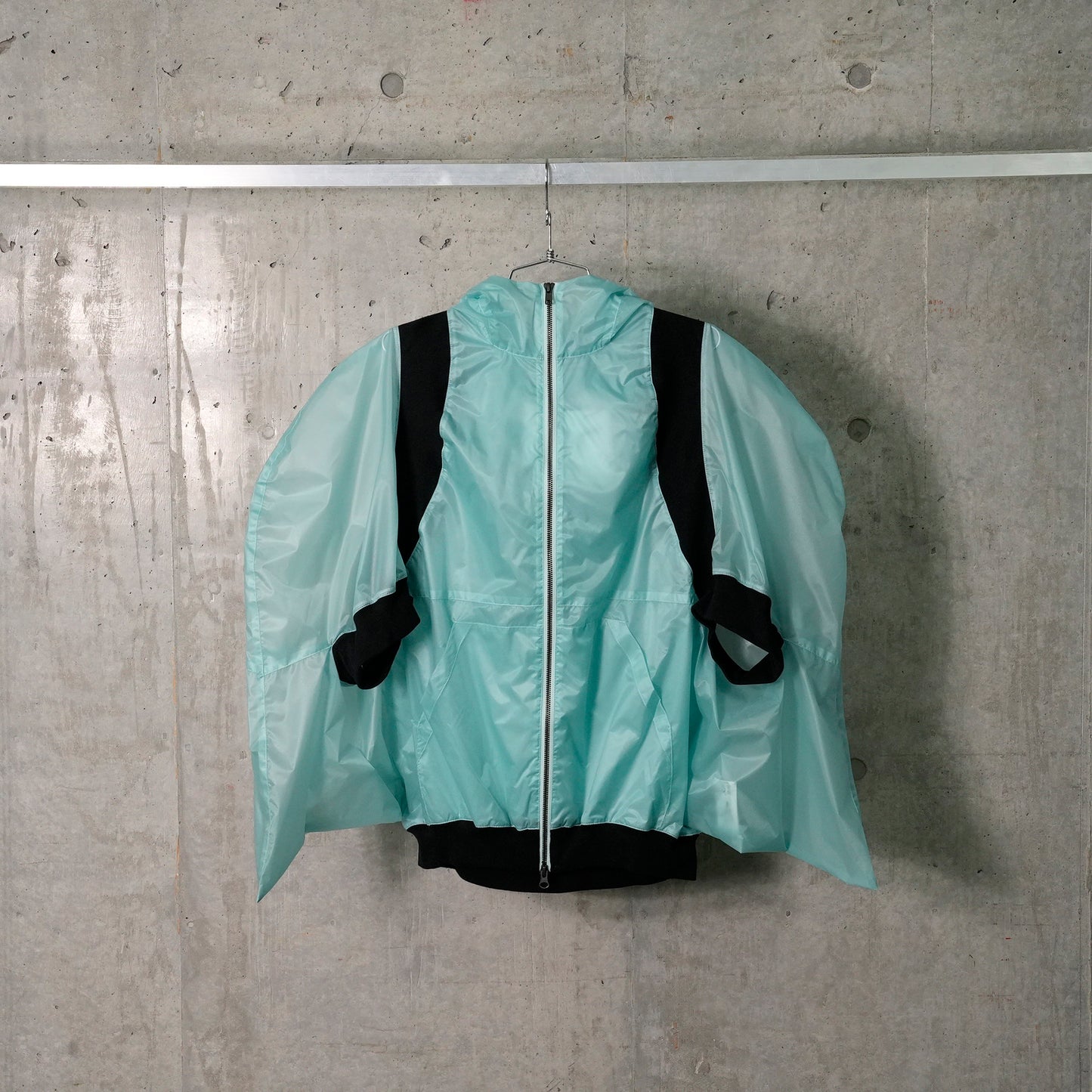 CAPE RAIN JACKET BABY BLUE / AQUA