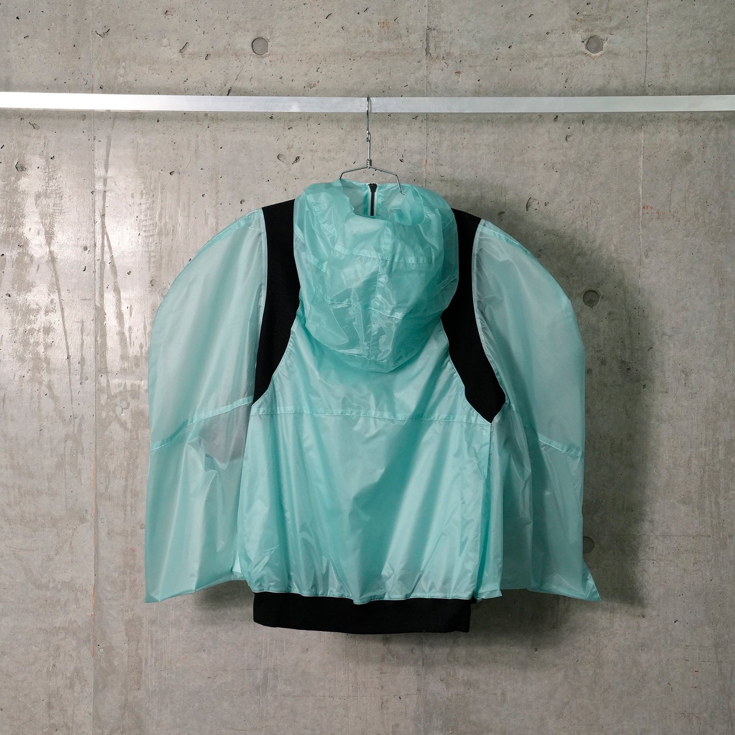 CAPE RAIN JACKET BABY BLUE / AQUA