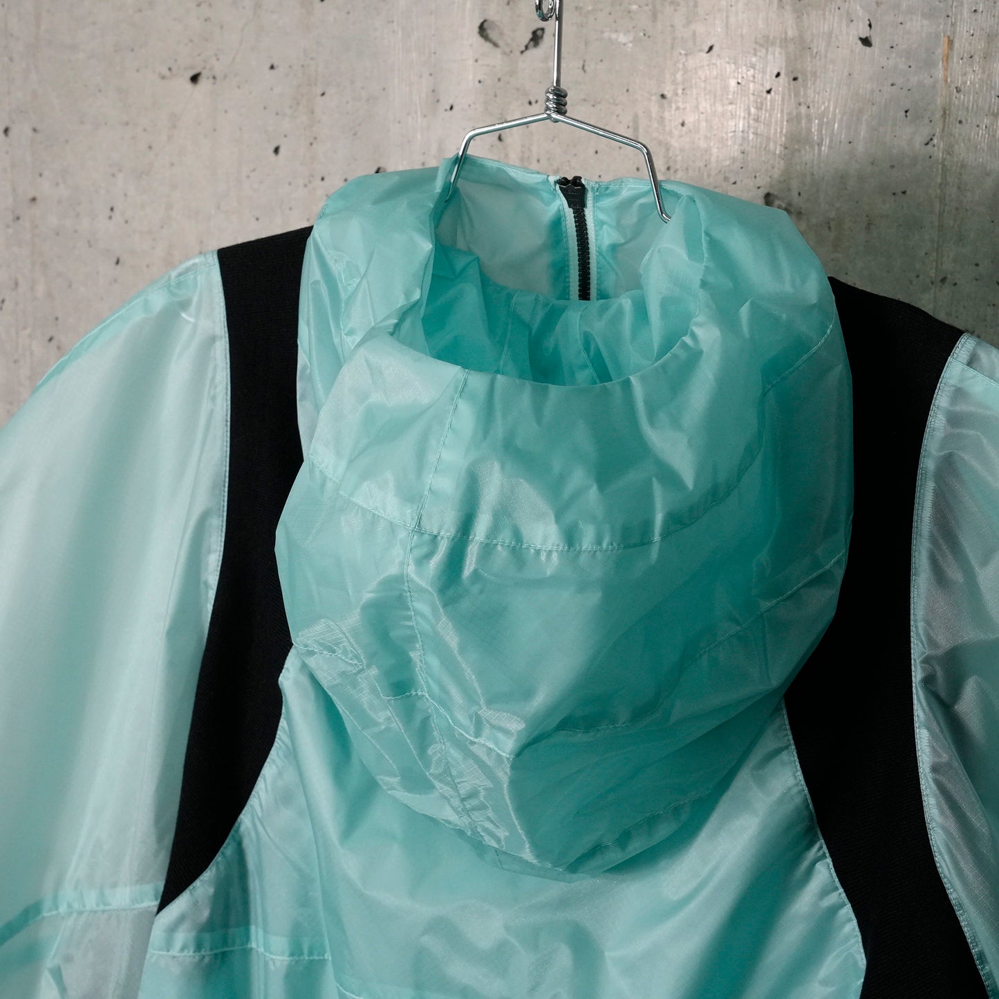 CAPE RAIN JACKET BABY BLUE / AQUA