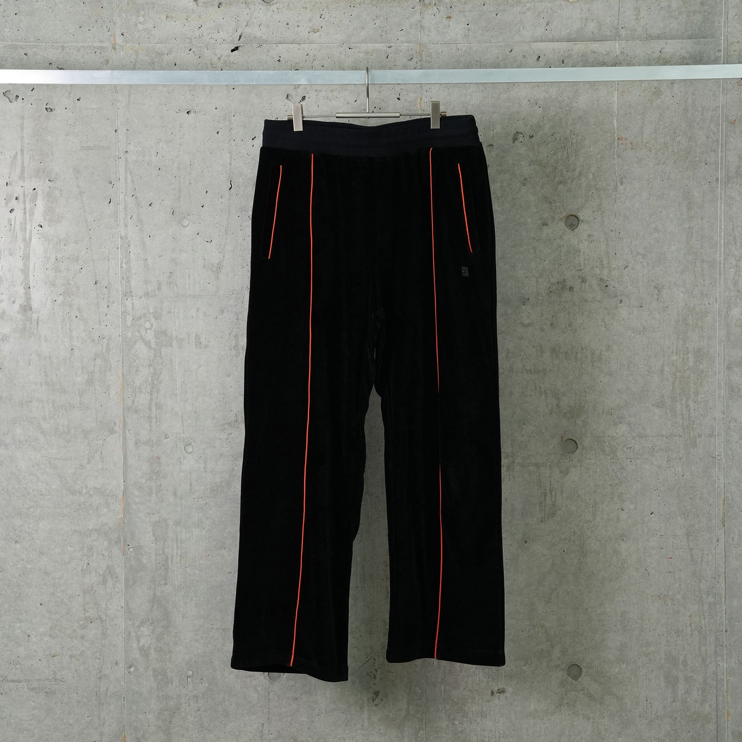 F+ VELOUR TRACK PANT / C901:JET BLACK