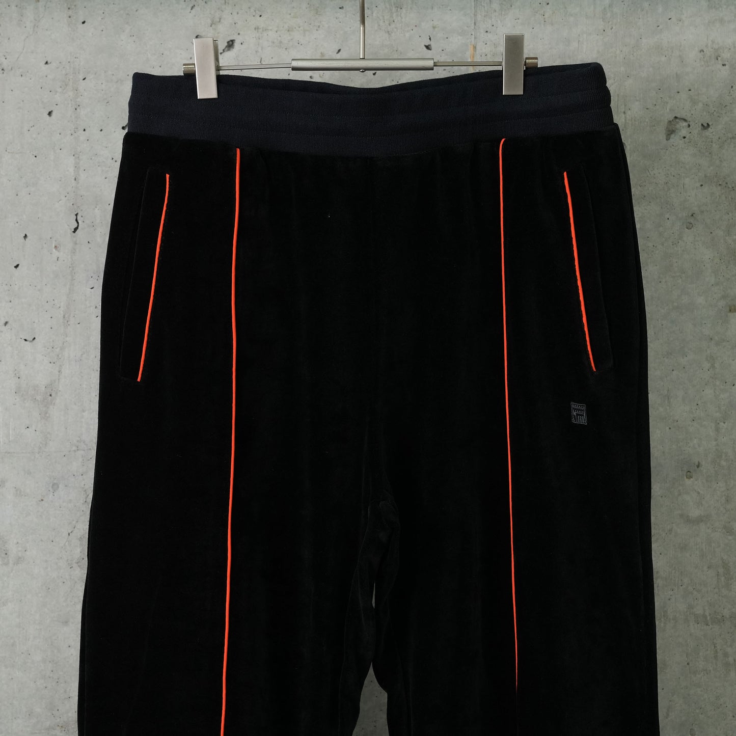 F+ VELOUR TRACK PANT / C901:JET BLACK