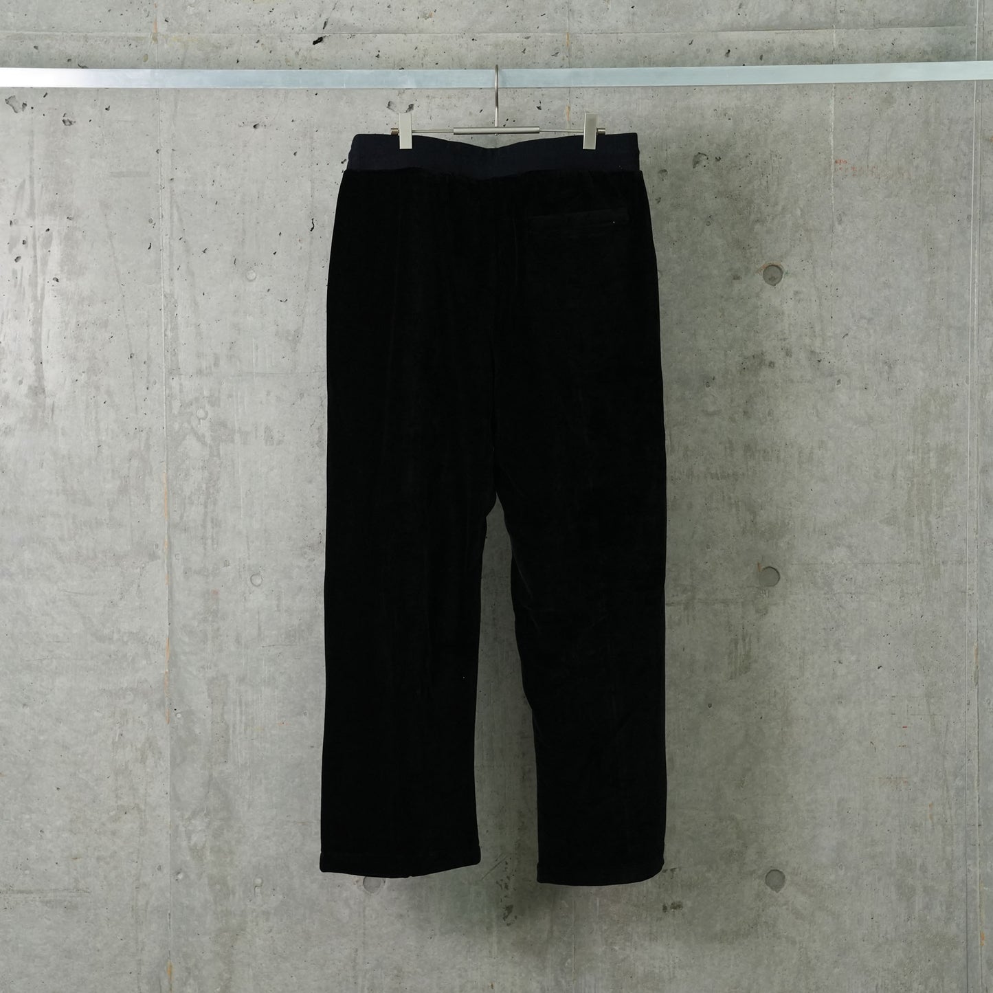 F+ VELOUR TRACK PANT / C901:JET BLACK