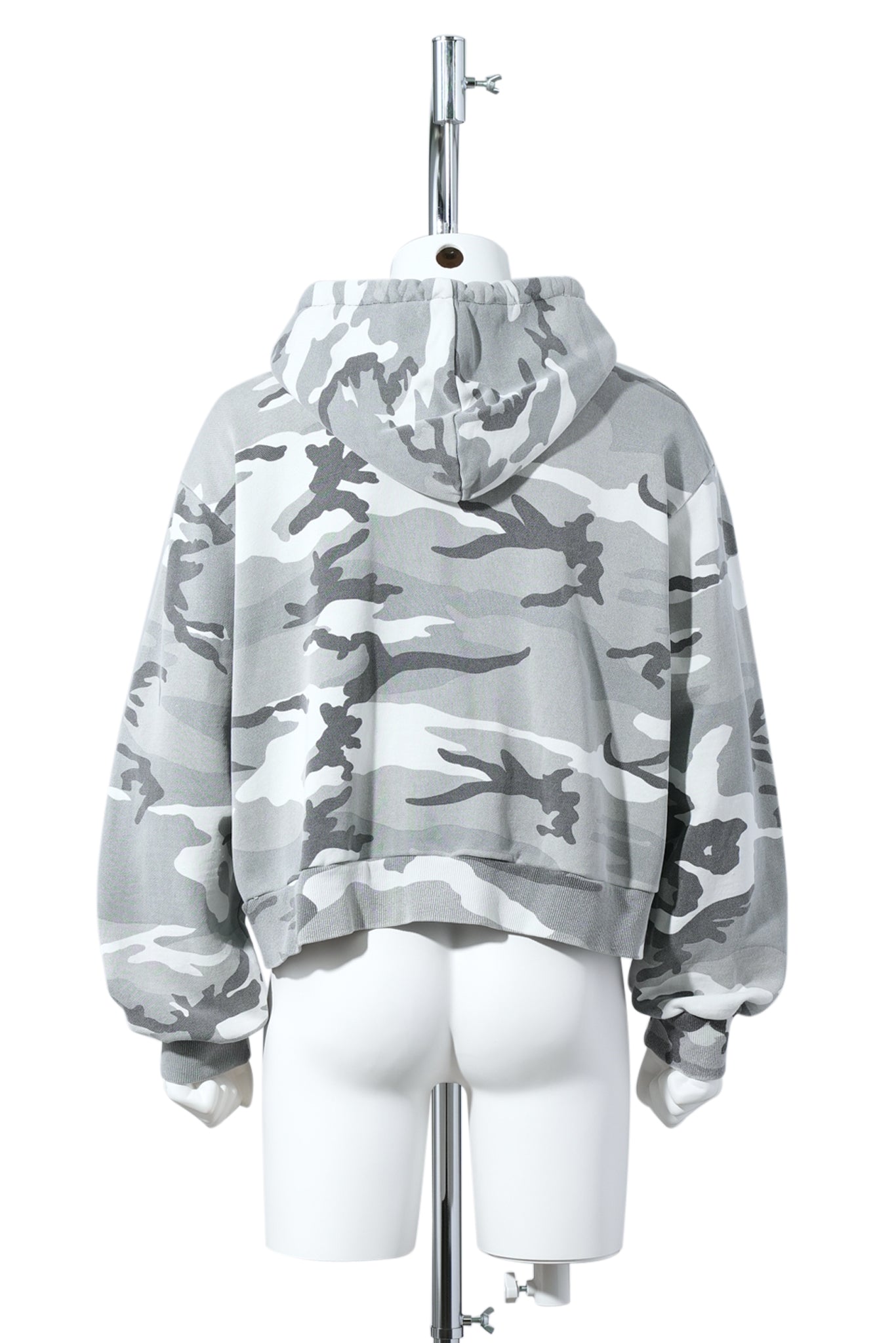 DISTRESSED WASH CROPPED CAMO HOODIE / GREY CAMO